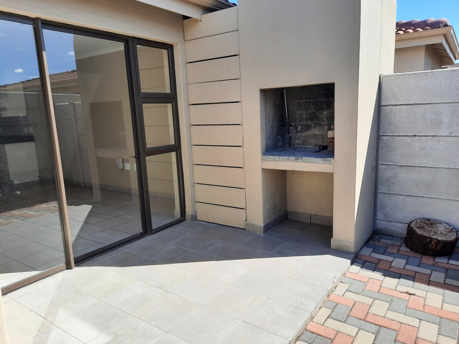 To Let 3 Bedroom Property for Rent in Highbury Western Cape